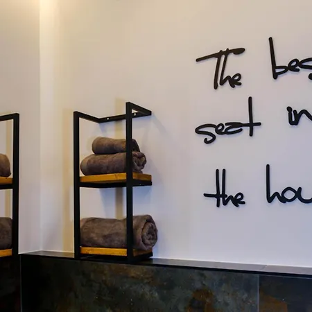 Lm Industrial Apartment & Suite-3